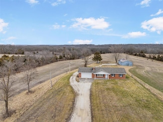 762 Cave Farm Rd, Troy, MO 63379