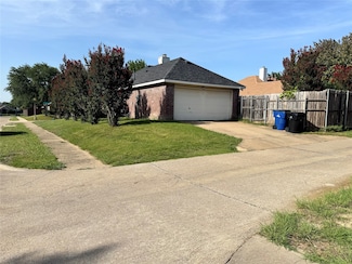 9881 Queens Rd, Frisco, TX 75035