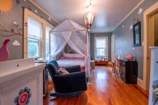 842 Maple St, Manchester, NH 03104