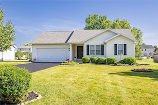 70 Alverstone Way, West Henrietta, NY 14586
