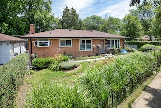 50 Glenview Rd, Glenview, IL 60025