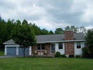 25 Nottingham Rd, Winthrop, ME 04364