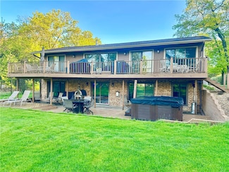 6551 N Shore Dr, Eau Claire, WI 54703