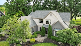 5695 Medallion Dr E, Westerville, OH 43082