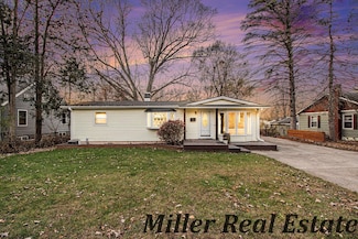 926 N Washington St, Lowell, MI 49331