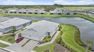 8045 Moonbeam Ave, Sarasota, FL 34241