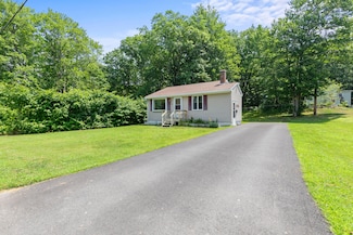 100 Rowe Ave, Portland, ME 04102
