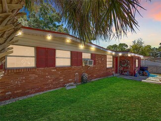 5905 Myer St, Tampa, FL 33634