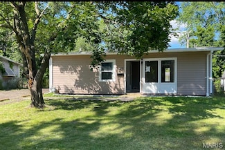1115 Saint Michael Dr, East Saint Louis, IL 62206