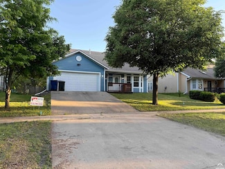 774 Lake St, Lawrence, KS 66044