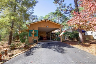 642 Redwood Dr, Southern Pines, NC 28387