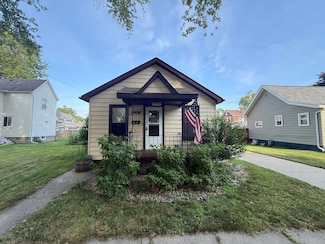 234 N Elizabeth St, Marine City, MI 48039