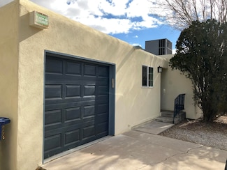 724 Washington St NE, Albuquerque, NM 87110
