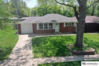 6811 Willow Ave, Lincoln, NE 68507