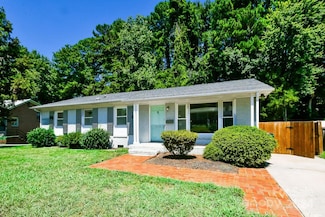 1115 Log Cabin Rd, Charlotte, NC 28213