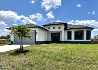 2621 42nd St W, Lehigh Acres, FL 33971