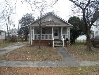 409 N 4th St, Independence, KS 67301