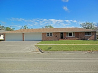 701 Delaware St, Downs, KS 67437