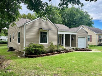 1615 Hayes St, Muskogee, OK 74403