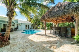 605 NW 10th Ct, Boca Raton, FL 33486