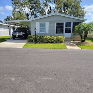 320 Town & Country Blvd, Sebring, FL 33870