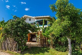8818 Kekaha Rd, Kekaha, HI 96752