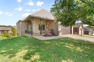 5980 S Mccann Ave, Springfield, MO 65804