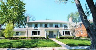 759 Harcourt Rd, Grosse Pointe Park, MI 48230