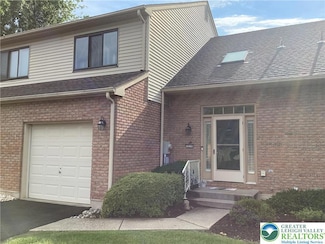 3210 Oakland Square Dr, Bethlehem, PA 18020