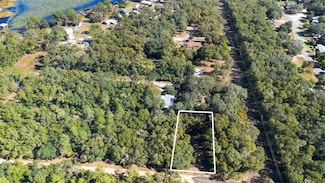 102 Oak Dr, Interlachen, FL 32148