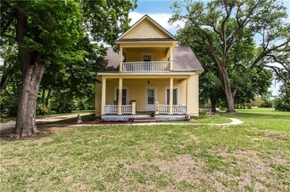 208 E 1000th Rd, Baldwin City, KS 66006