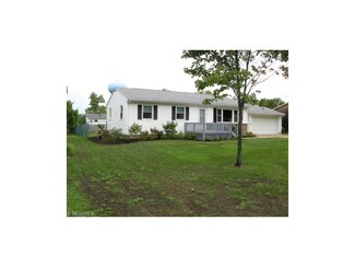 157 Maplewood Dr, Jefferson, OH 44047