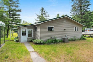 W9173 W 10th Rd, Pound, WI 54161