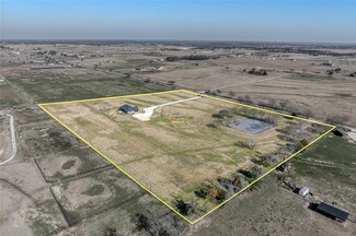 4047 Old Town Rd, Whitesboro, TX 76273