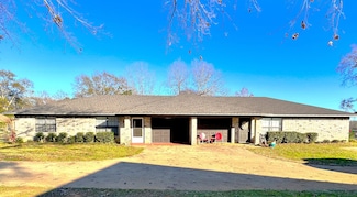 507 E Ayers St, Frankston, TX 75763