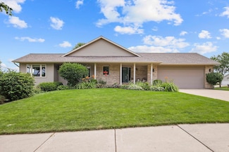 321 Dale Dr, Lodi, WI 53555