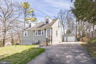 17 Devon Dr, Newtown Square, PA 19073
