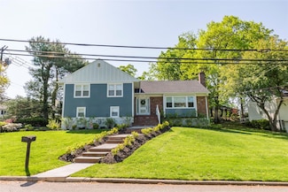 171 Van Etten Blvd, New Rochelle, NY 10804