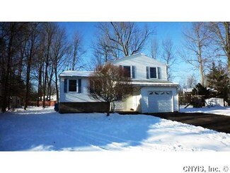 110 Cottage Grove Dr, Minoa, NY 13116