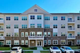 135 Lorhan Dr, Piscataway, NJ 08854