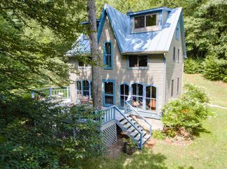 144 Governor Peck Rd, Jericho, VT 05465