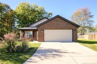 108 Sunnyside Dr, Charlestown, IN 47111