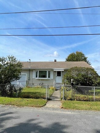 39 Bentley St, Swansea, MA 02777