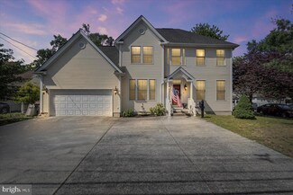 700 S Fairview St, Riverside, NJ 08075