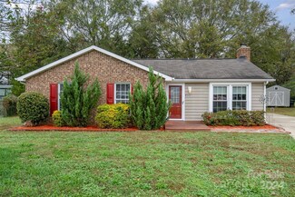 8342 Kapplewood Ct, Charlotte, NC 28226