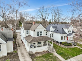 475 Saint Clair St, Grosse Pointe, MI 48230