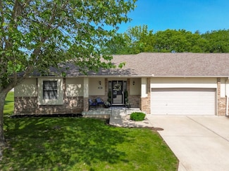 2413 SW Richwood Cir, Blue Springs, MO 64015