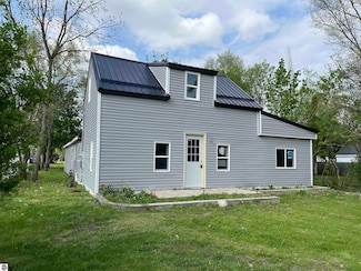 1318 Belnap St, Mount Pleasant, MI 48858