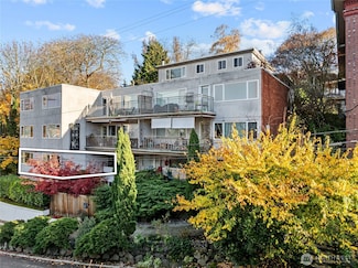 634 13th Ave E Unit 17, Seattle, WA 98102