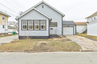 103 N Sycamore St, Creston, IA 50801